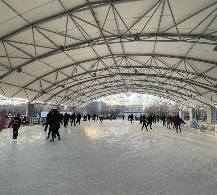 Headwaters Park Ice Rink (Fort&nbspWayne,&nbspIN)